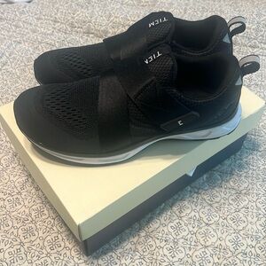NWT Tiem Indoor Cycling Shoes